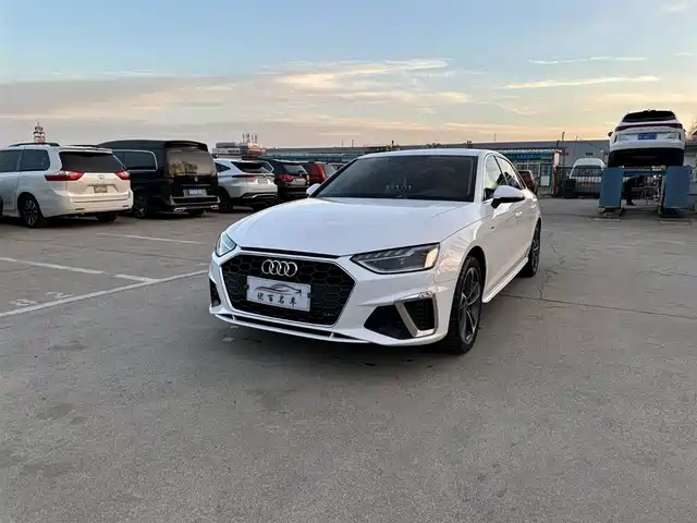 AUDI A4L 2023