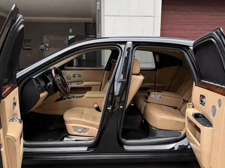 Rolls-Royce Ghost — миниатюра 5