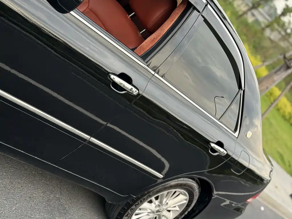 Toyota Crown — миниатюра 26