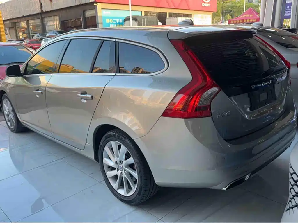 Volvo V60 — миниатюра 5
