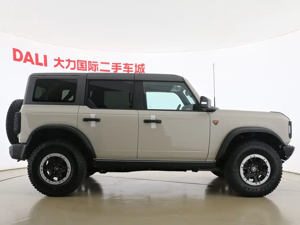 Ford Bronco — миниатюра 16