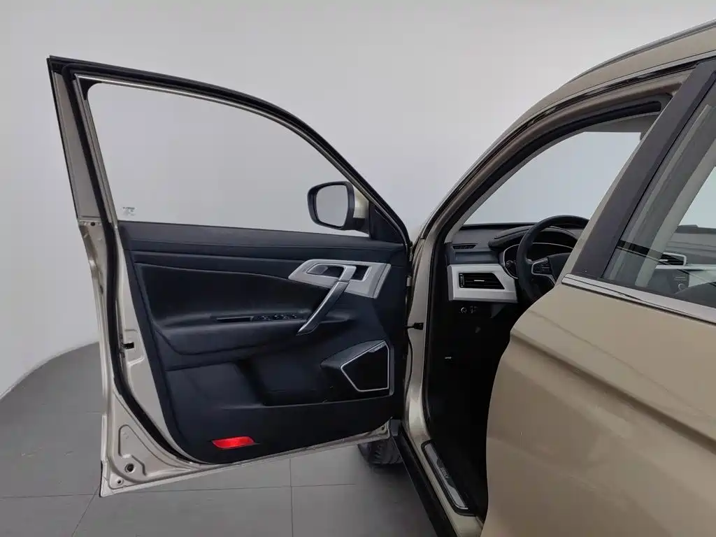 Geely Boyue — миниатюра 8