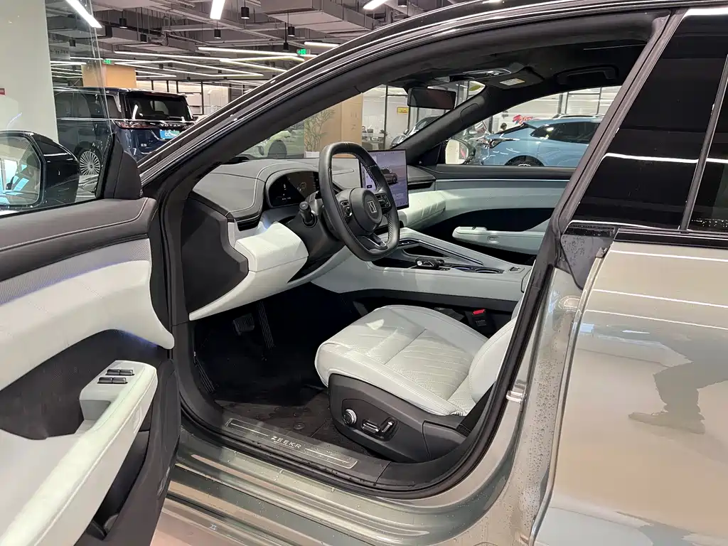 ZEEKR EXTREME KRYPTON 001