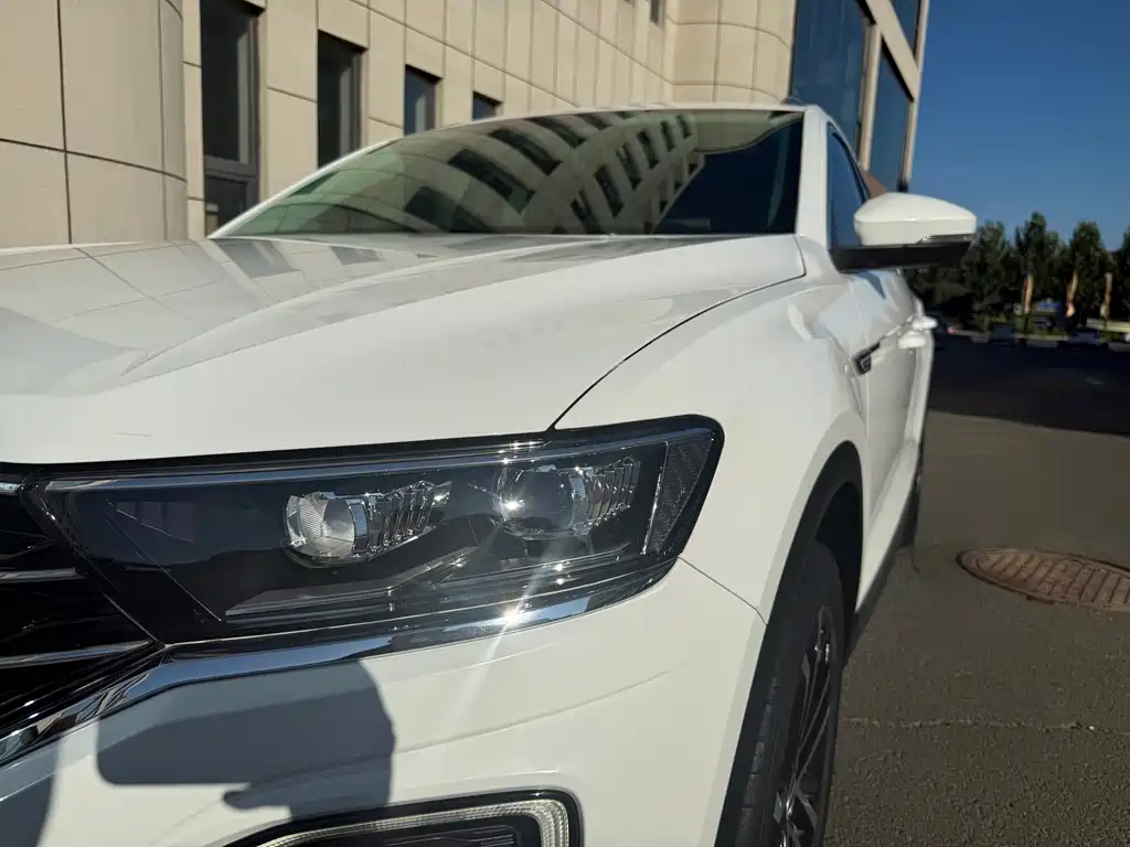 Volkswagen T-Roc — миниатюра 13