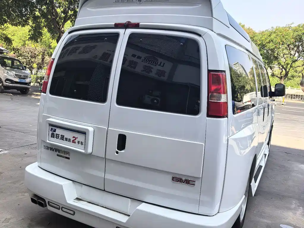 GMC Savana — миниатюра 15