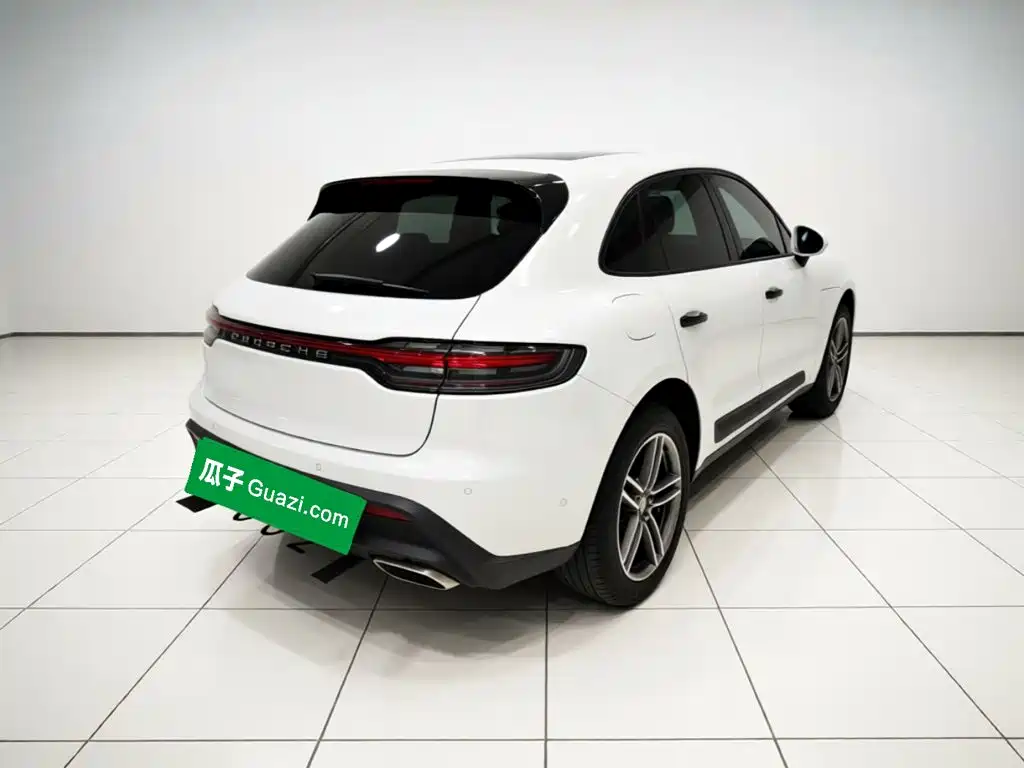 Porsche Macan — миниатюра 6