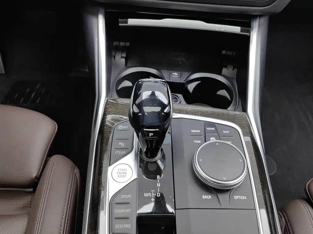 BMW 3 Series — миниатюра 13
