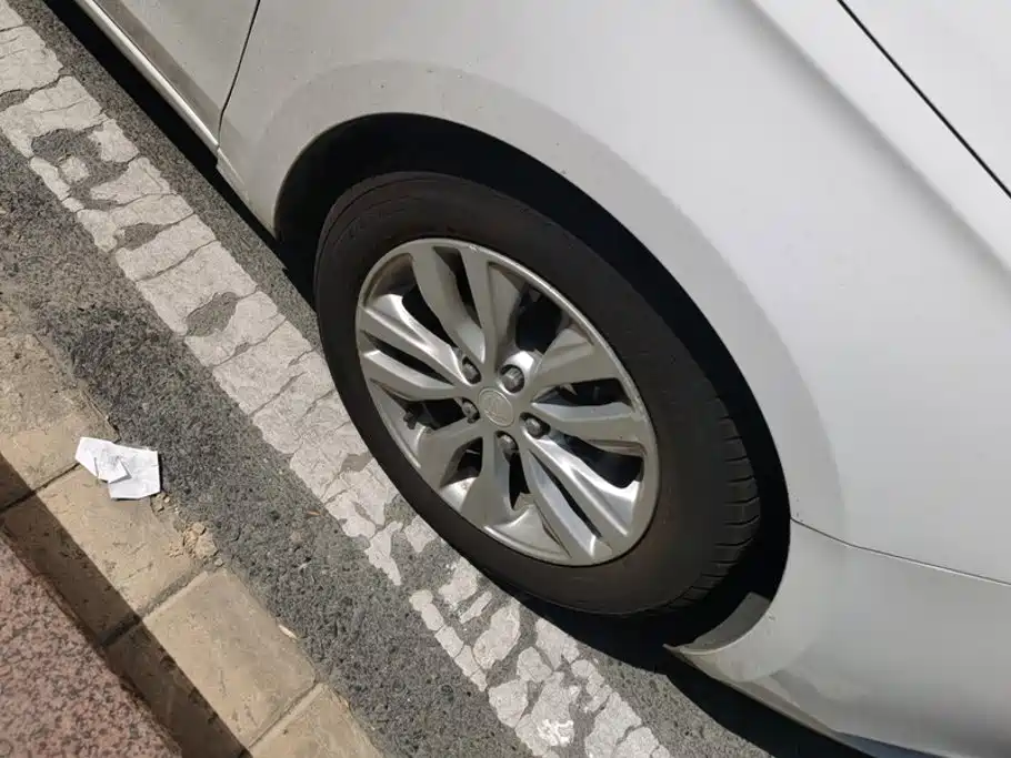 Buick Excelle — миниатюра 6