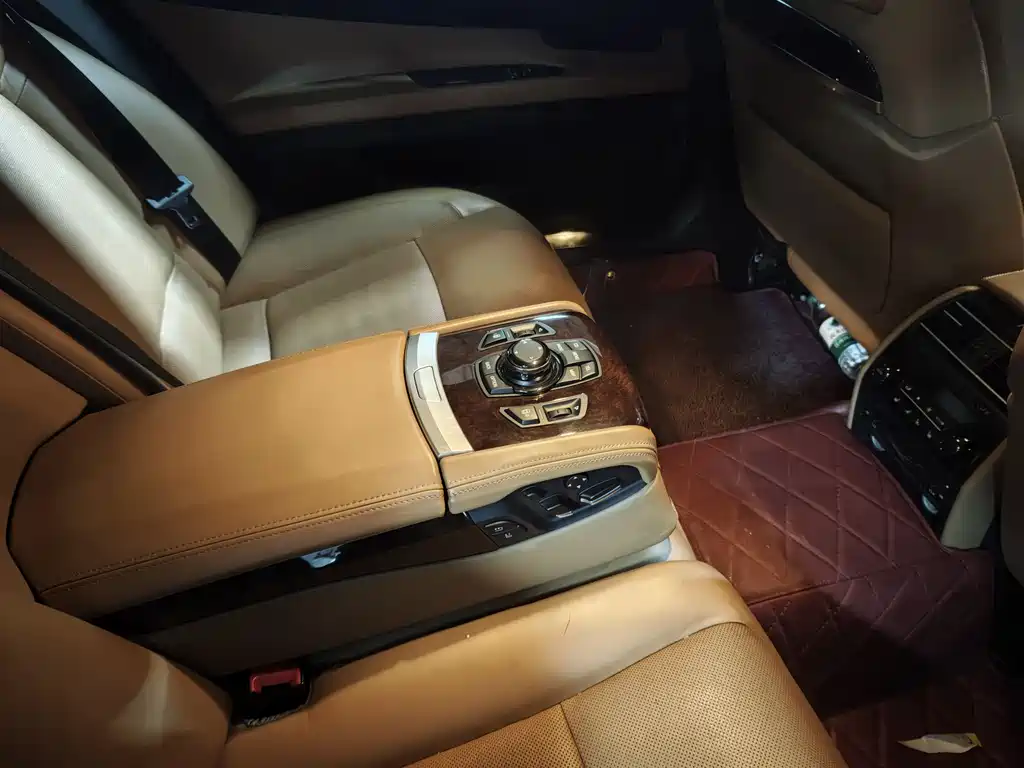 BMW 7 Series 7 2012 760Li 25
