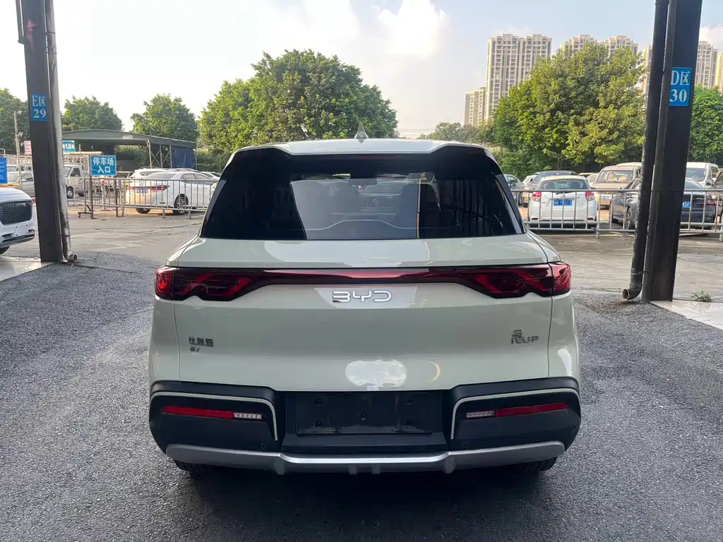 BYD Yuan UP — миниатюра 8