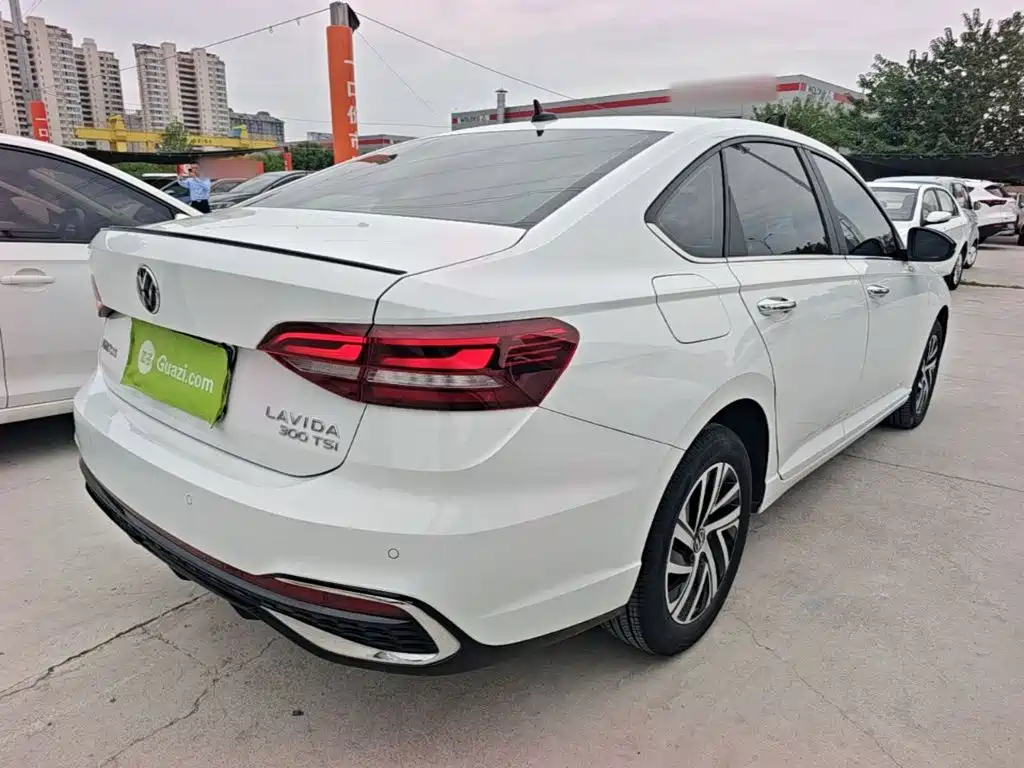 Volkswagen Lavida — миниатюра 7