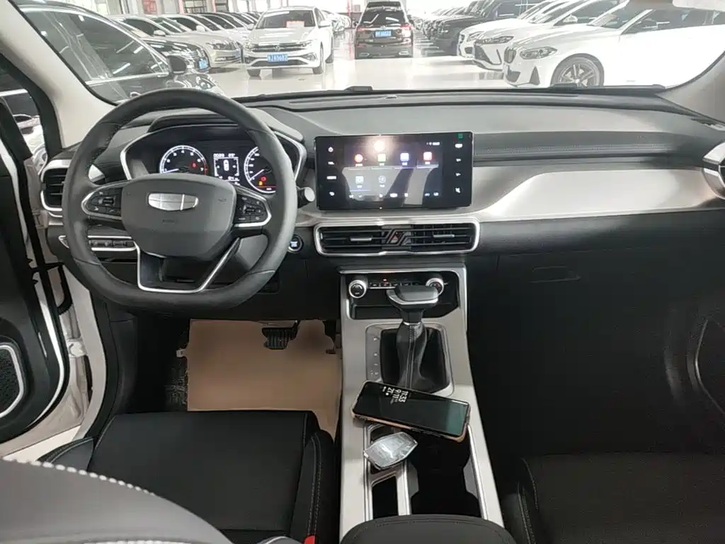 Geely Binyue — миниатюра 10