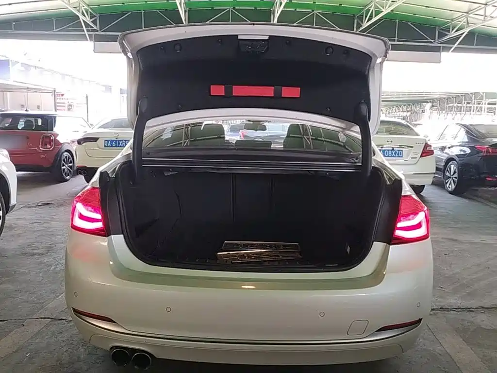 BMW 3 Series — миниатюра 19