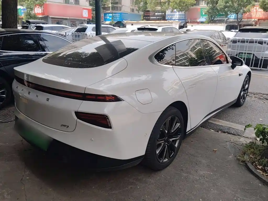 XPeng P7 — миниатюра 7