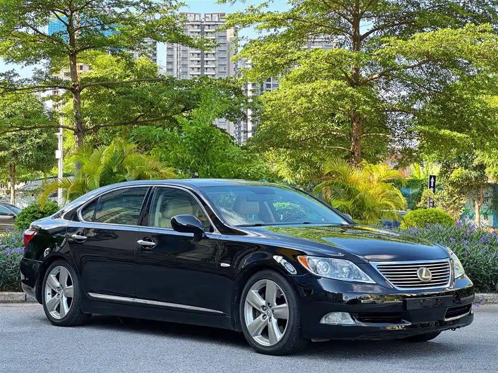 Lexus LS 2010 460L Luxury