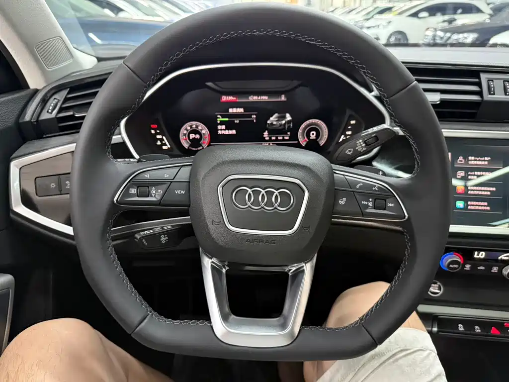 Audi Q3 — миниатюра 14