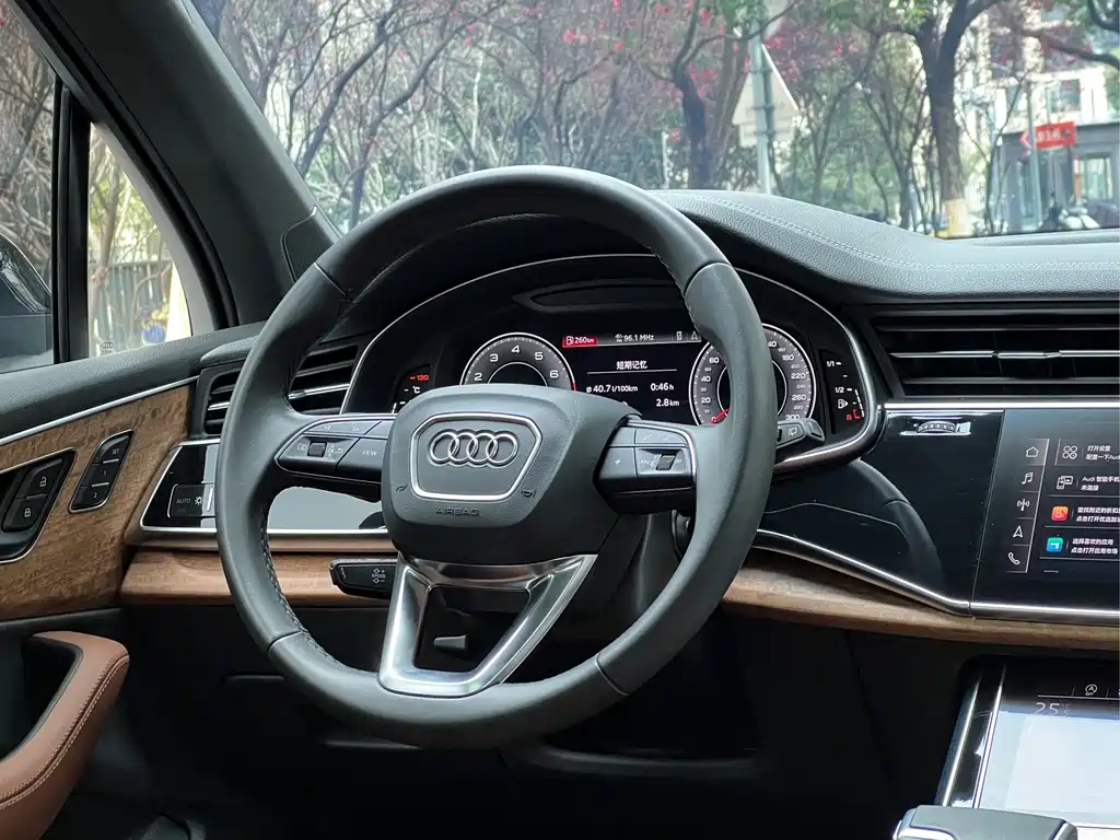 Audi Q7 — миниатюра 14