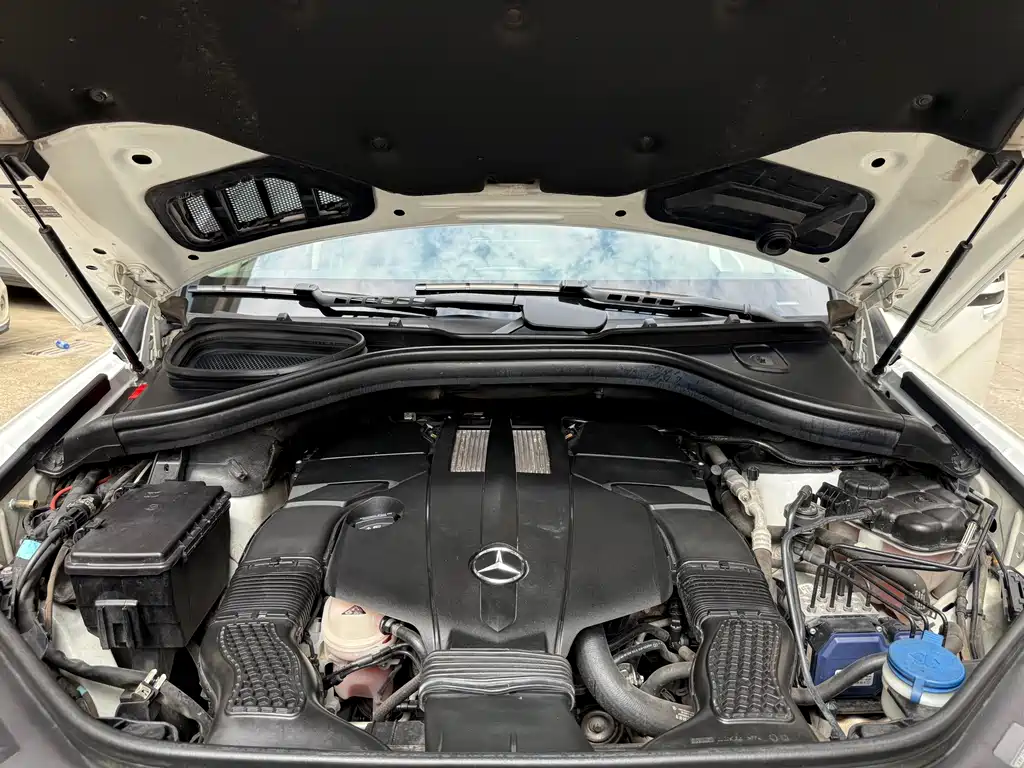 Mercedes-Benz GLE (Import) — миниатюра 30