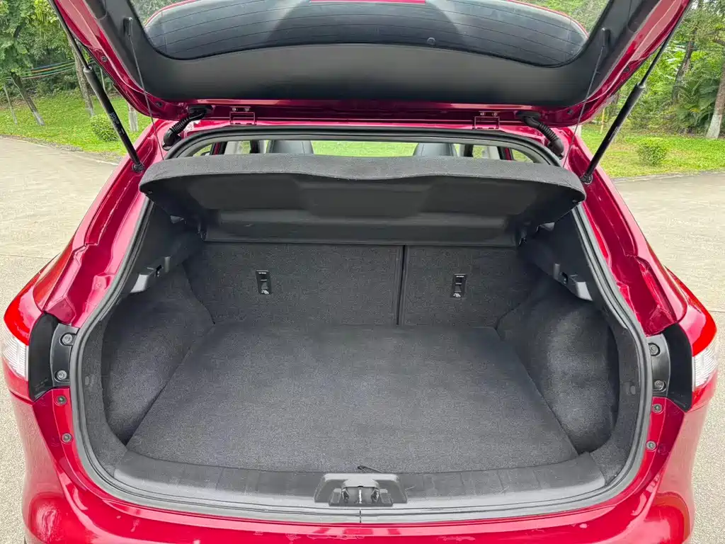 Nissan Qashqai — миниатюра 10