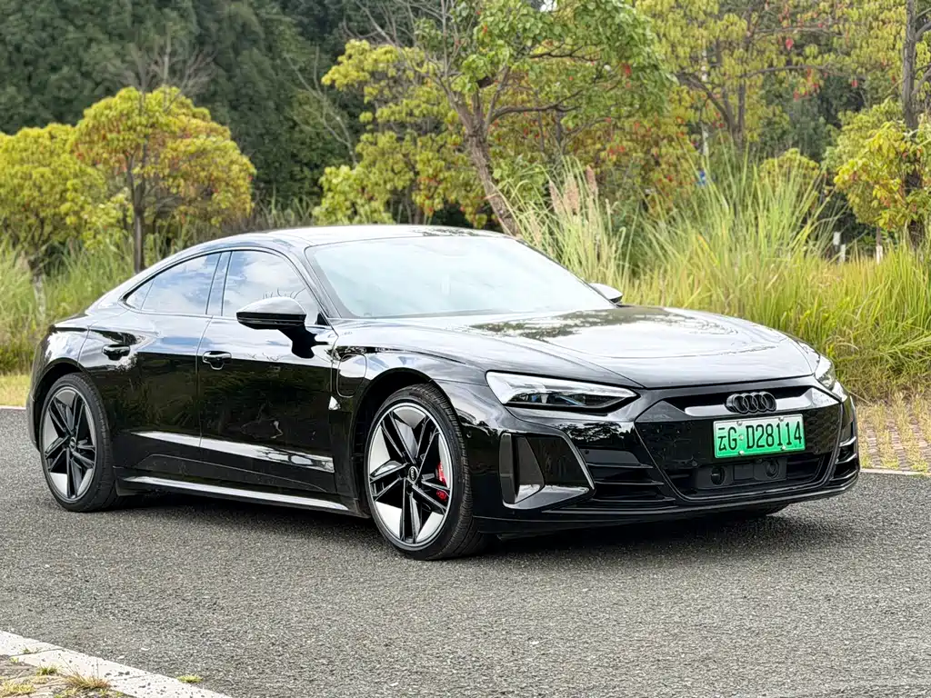 Audi e-tron GT — миниатюра 3