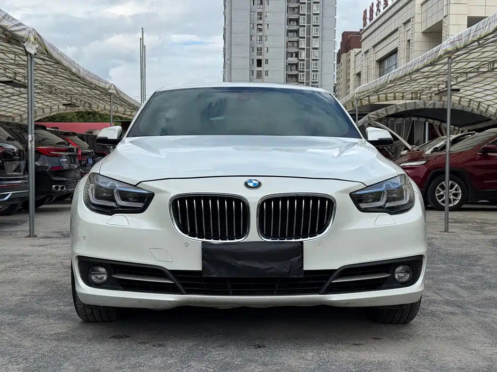 BMW 5 Series GT — миниатюра 2
