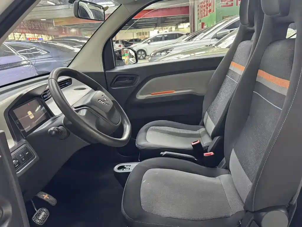 Wuling MINIEV — миниатюра 5