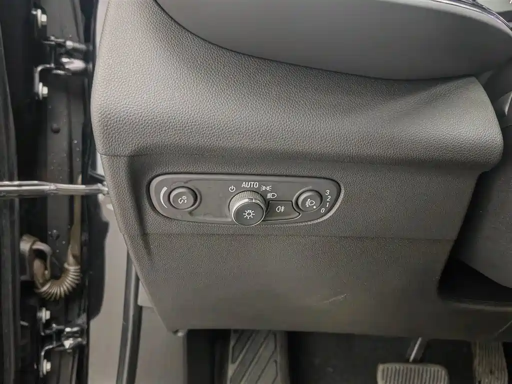 Buick Envision S — фотографии объявления, Фото 21