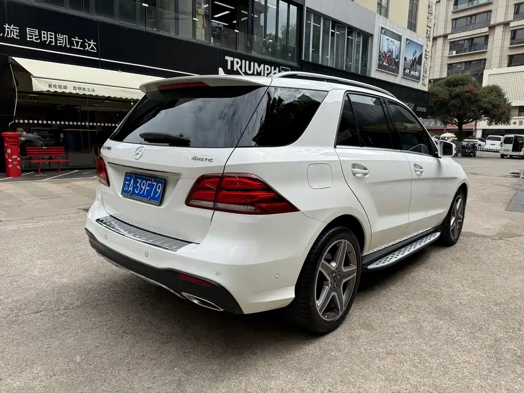 Mercedes-Benz GLE (Import) — миниатюра 5