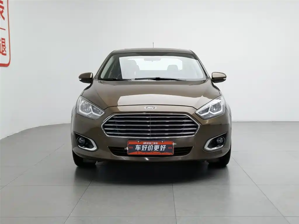 Ford Escort 2015 1.5L AT Fashion