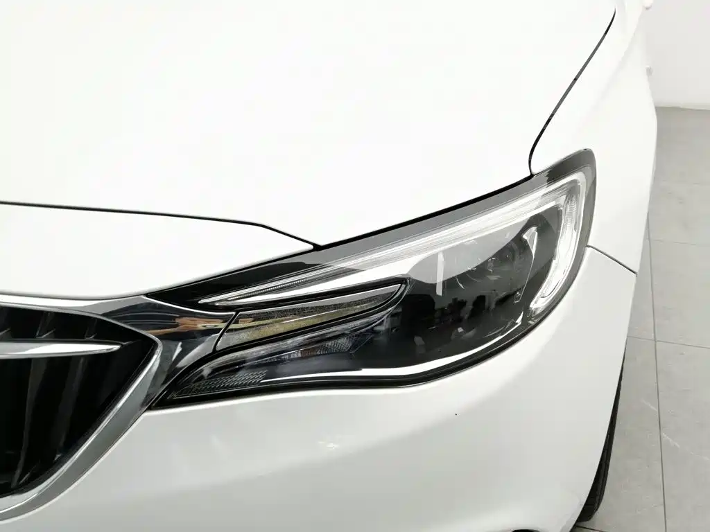 Buick Excelle — миниатюра 7