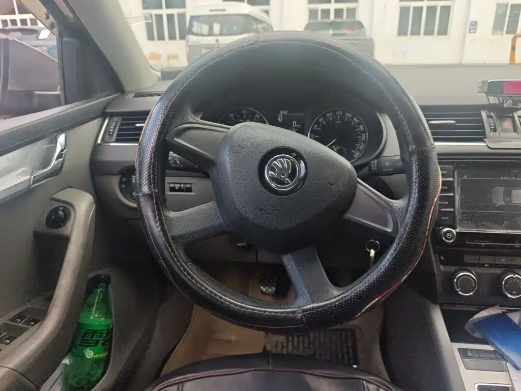 Skoda Octavia — миниатюра 3