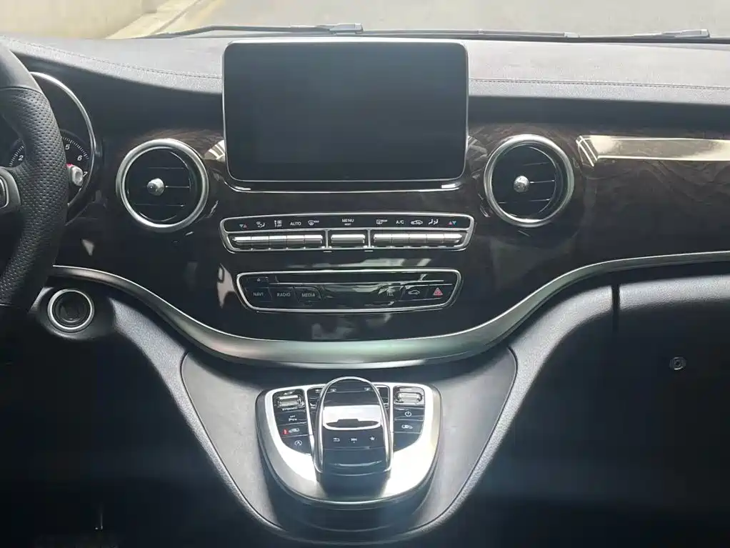 Mercedes-Benz V-Class — миниатюра 12