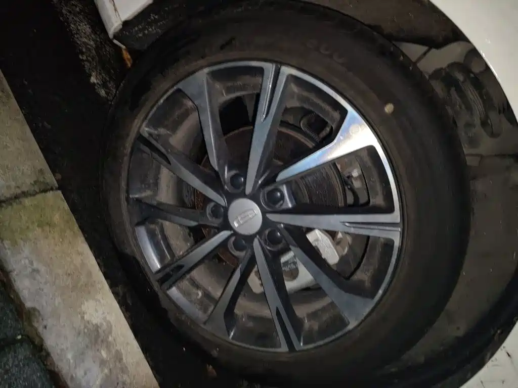 Geely Emgrand — миниатюра 8