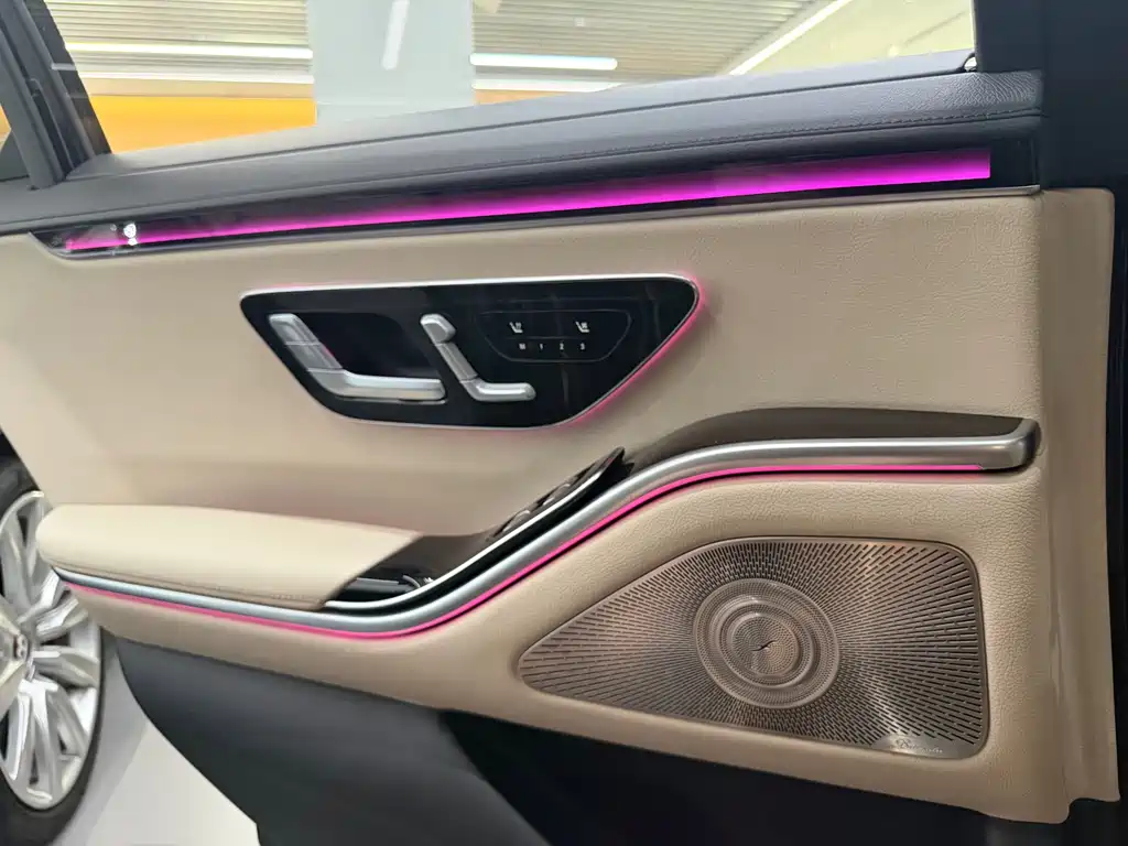 Mercedes-Benz S-Class — миниатюра 12