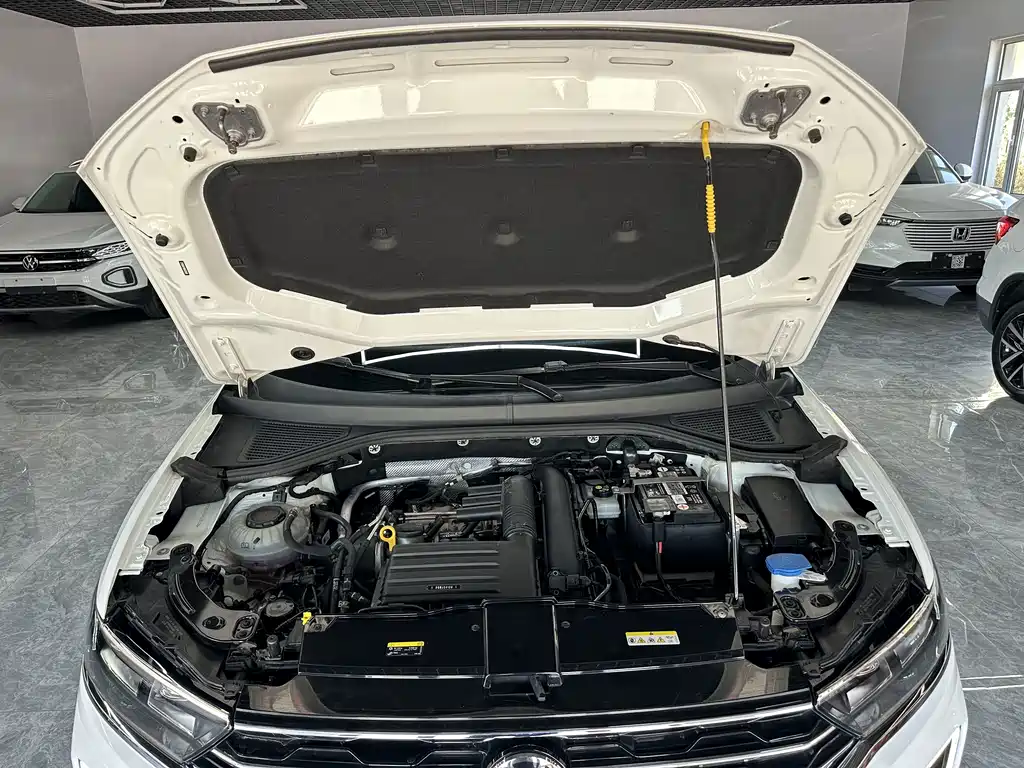 Volkswagen T-Roc — миниатюра 20