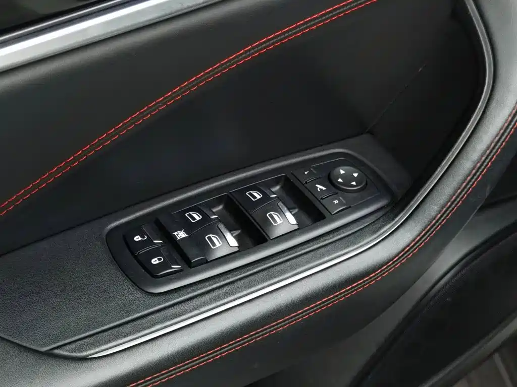 Maserati Levante — миниатюра 8