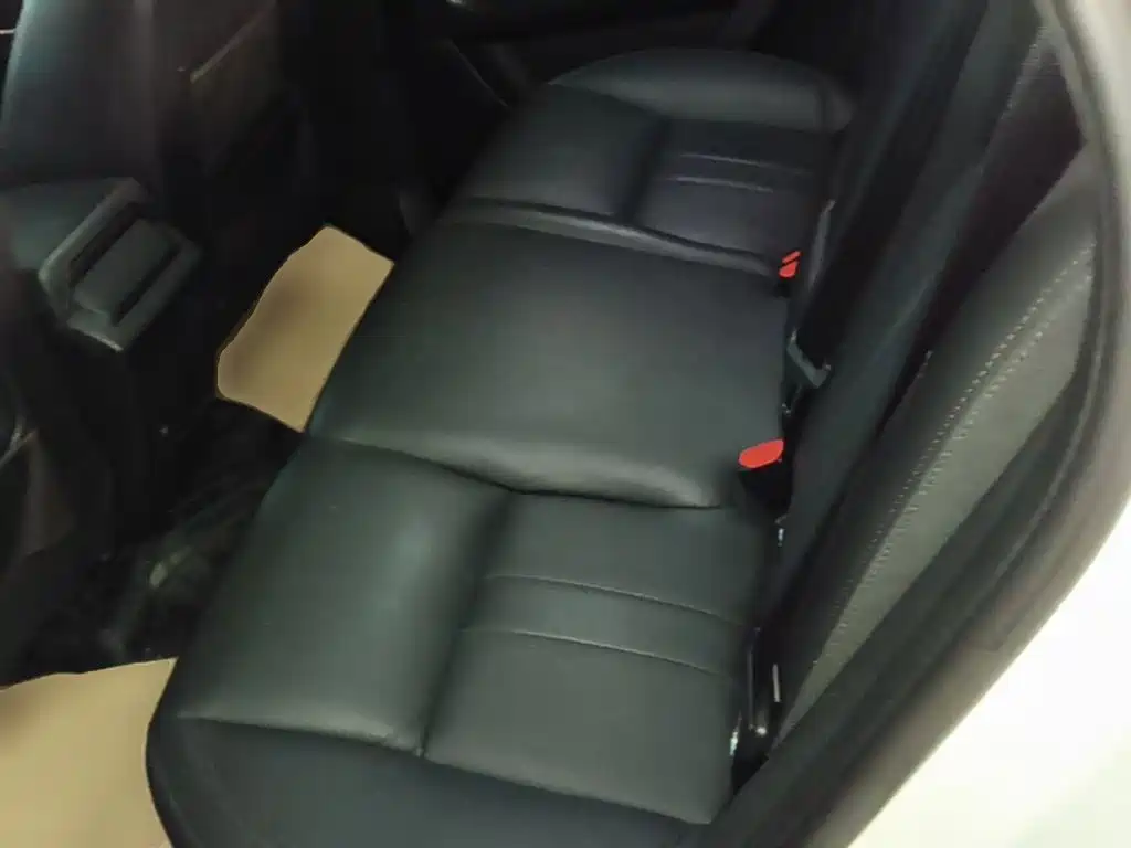Land Rover Discovery Sport — миниатюра 17