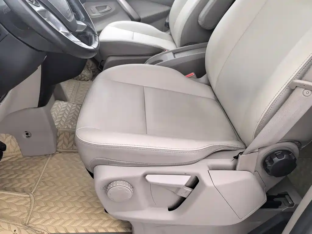 Ford Tourneo — миниатюра 20