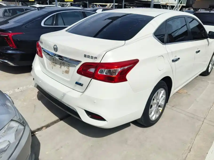 Nissan Sylphy — миниатюра 3