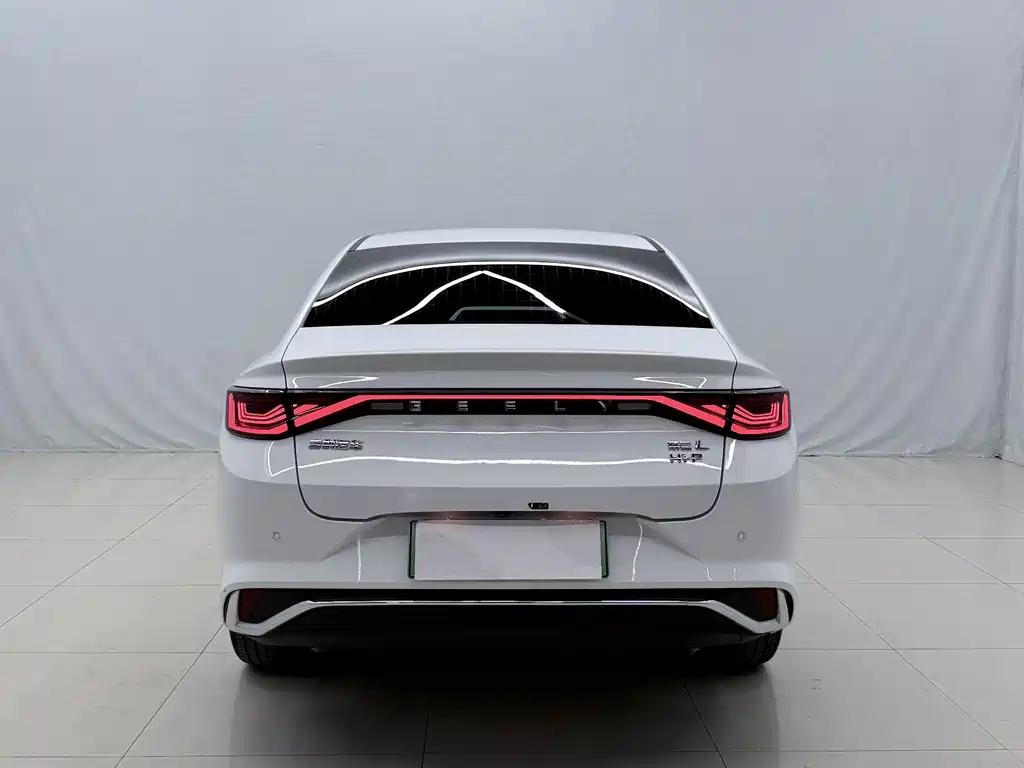 Geely L HiP — миниатюра 13