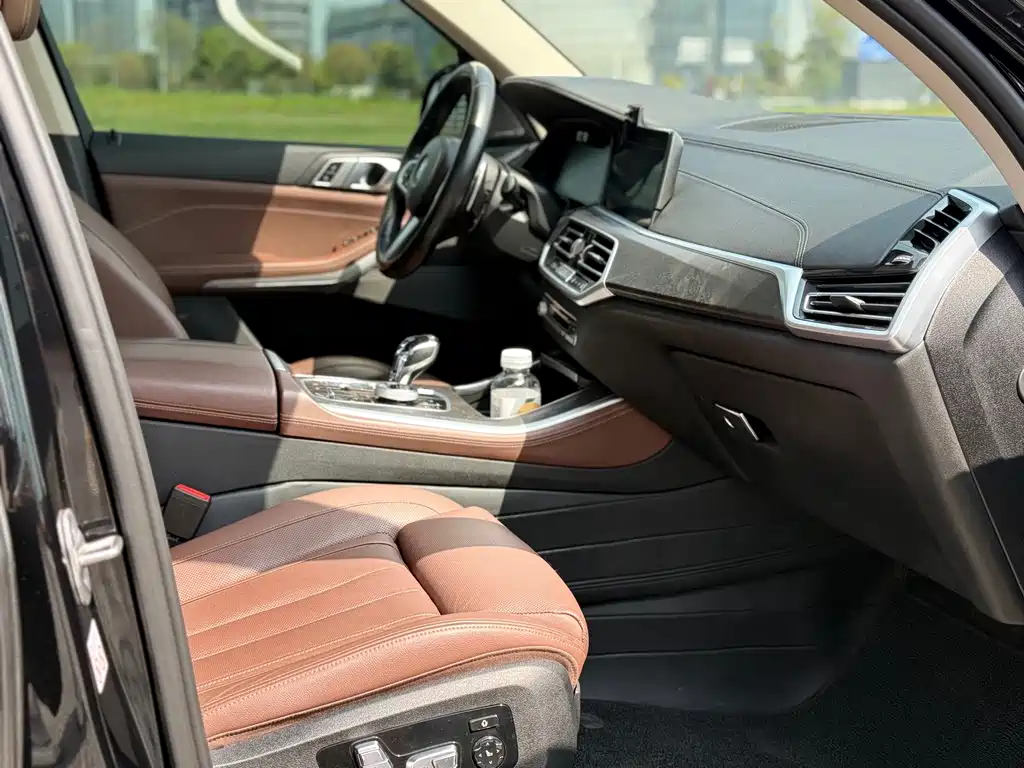 BMW X5 (Import) — миниатюра 10