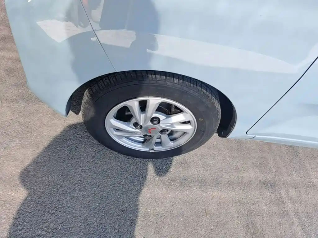 Wuling MINIEV — миниатюра 23