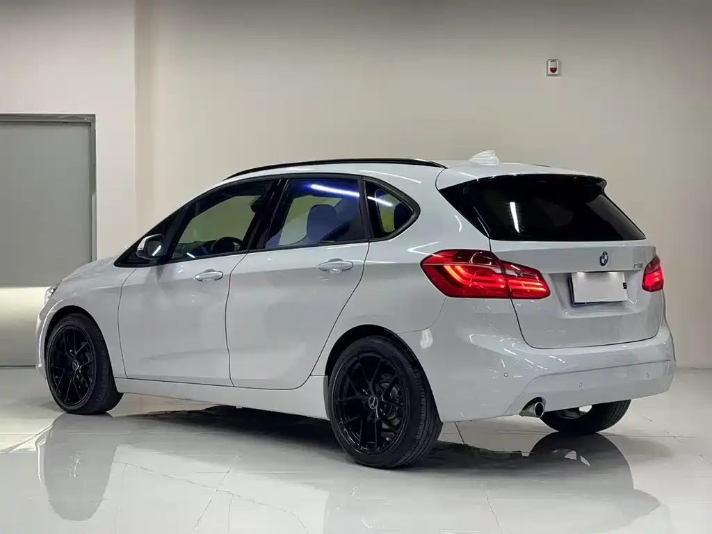 BMW 2 SERIES STATION WAGON