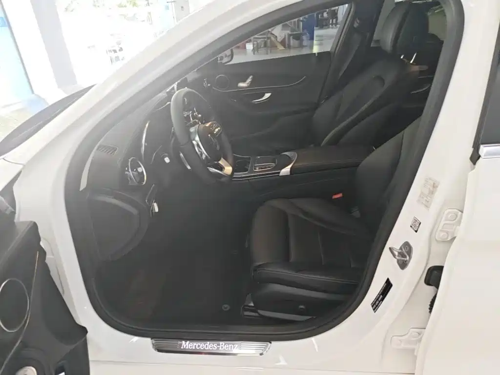 Mercedes-Benz C-Class — миниатюра 15