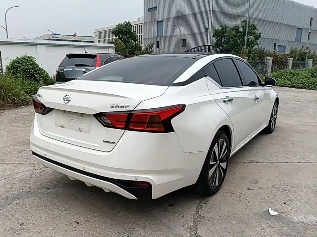Nissan Teana — миниатюра 7