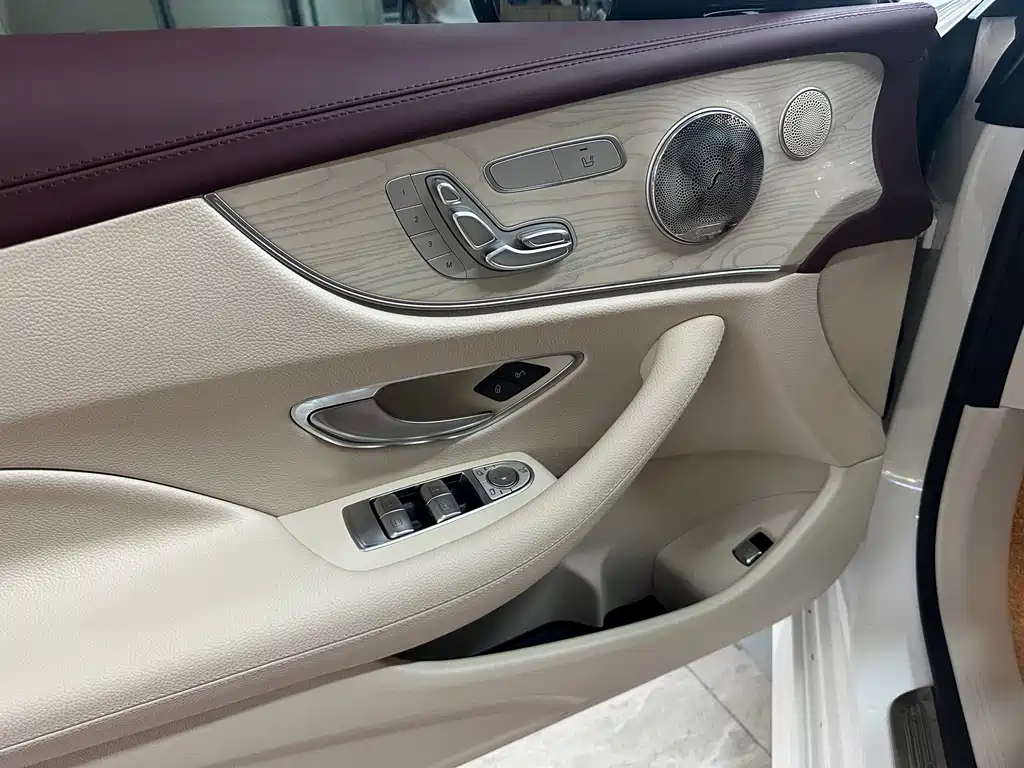 Mercedes-Benz E-Class (Import) — миниатюра 5