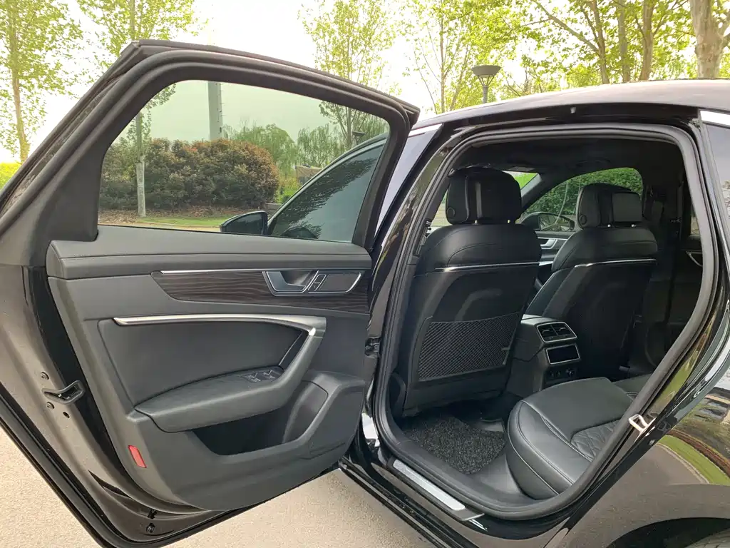 Audi A6L 2025 45 TFSI quattro