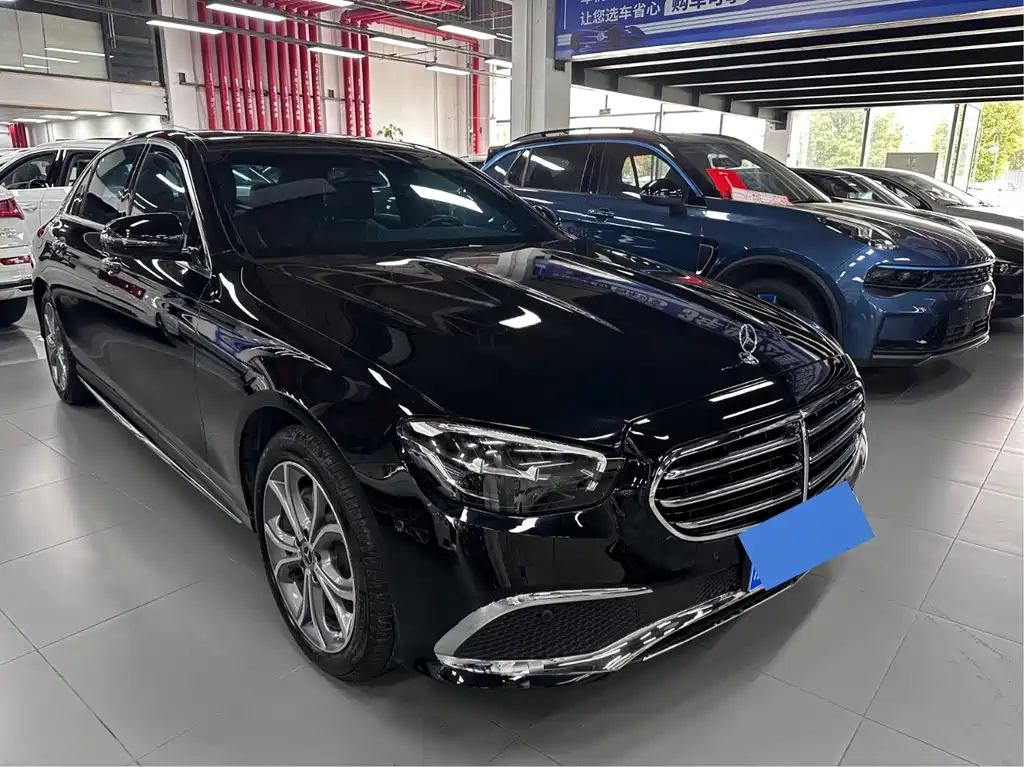 Mercedes-Benz E-Class — миниатюра 3