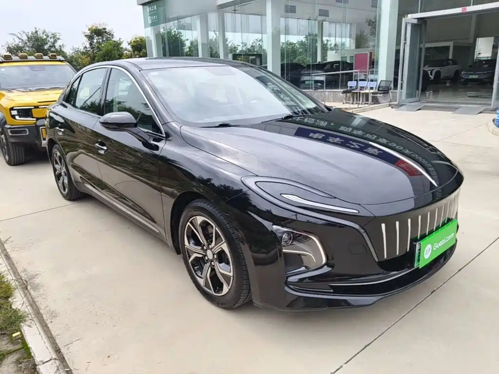 Hongqi Hongqi E-QM5 — миниатюра 4