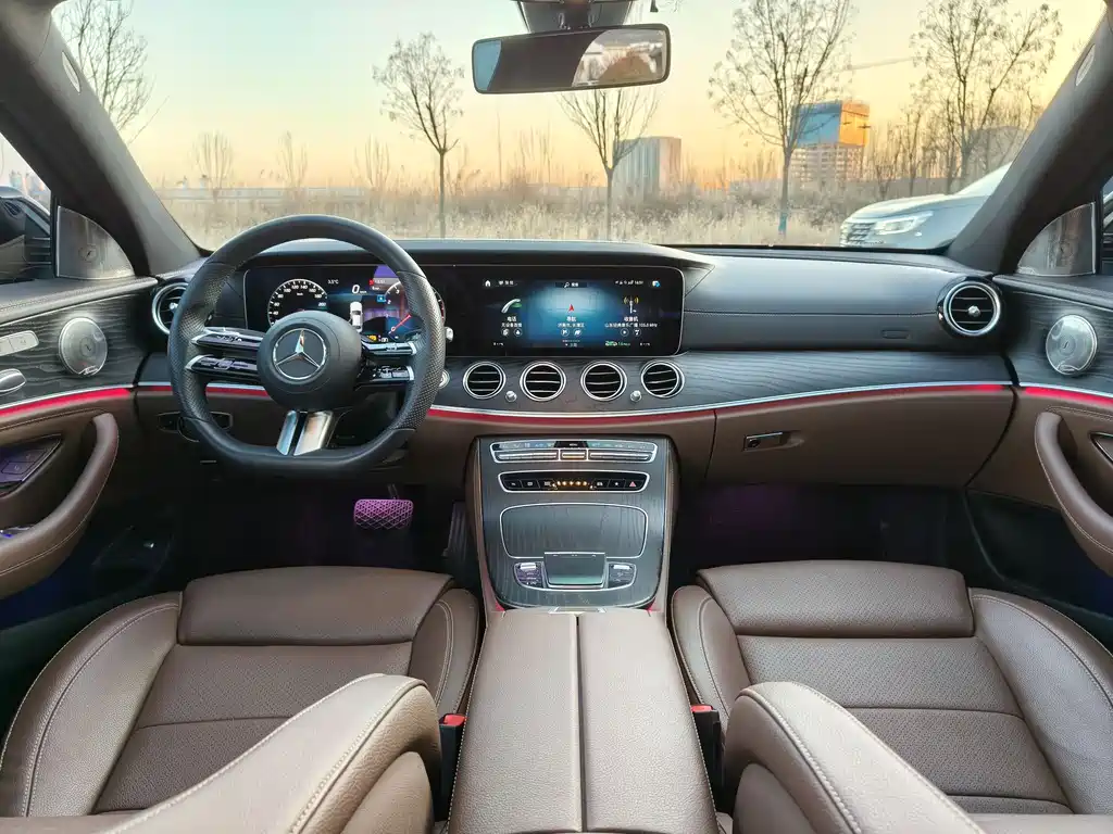 MERCEDES-BENZ E CLASS